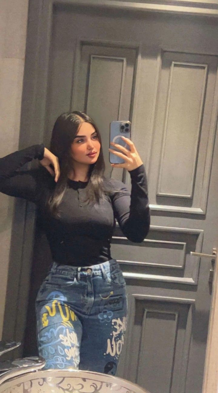 Spa masajı uygulamasını çağrıştıran sakin bir ortam görseli
